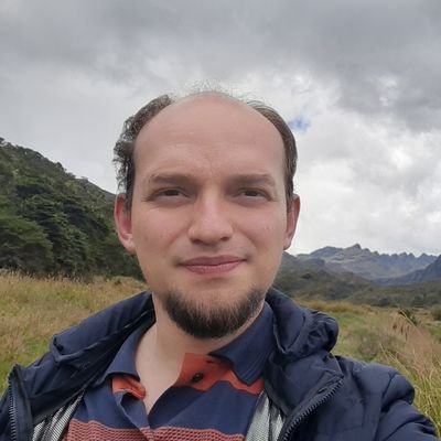 Administrador de empresas y MBA es lo que aprendí; sentir, escuchar y actuar es de lo que en la vida me convencí.
Monotonía es lo que no he de vivir.