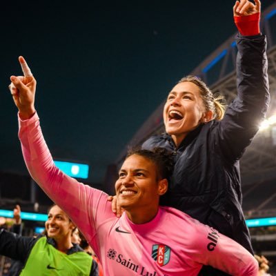 Celebrating the Asian & Pacific Islander players of the NWSL and all women’s sports. I also RT content in support of other marginalized groups. Julia (she/they)