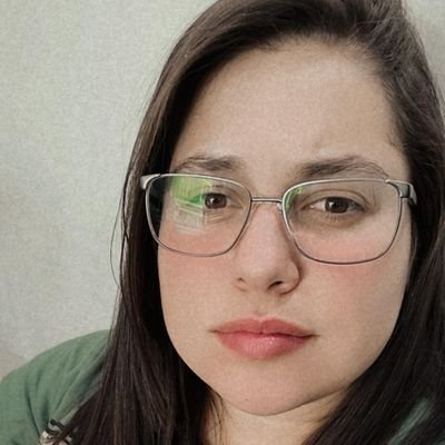 AnaClaudia12379's profile picture. 