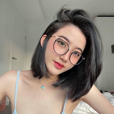 hobietli's profile picture. 