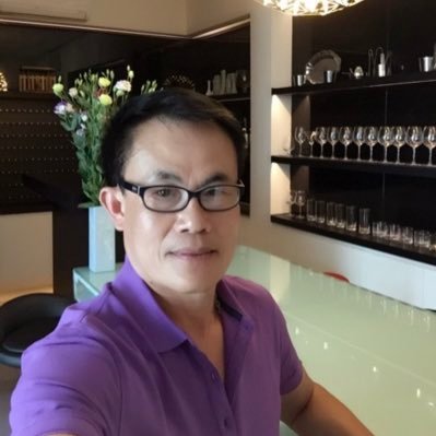 wkfan112's profile picture. Grew up in the East, educated in the West. Sharing SEA stories.