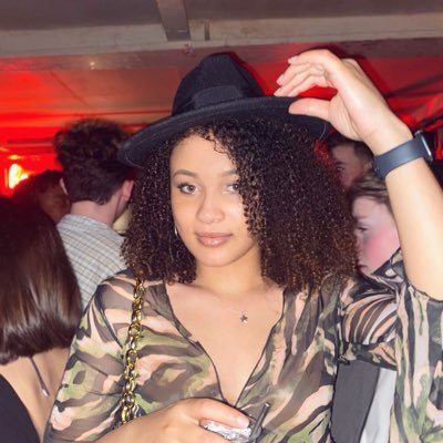 Harrriiettt's profile picture. 