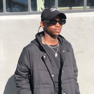 manqanqa11's profile picture. 