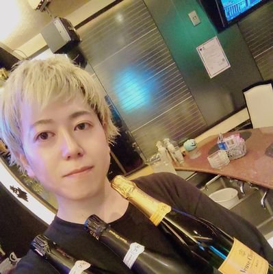 naha2's profile picture. G1716837 回 ごしゅじんさまのいるせいかつ🔑　昼オンリーに飛び立てないネオンの蝶々してます。