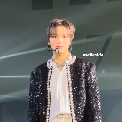 Derenotsinger's profile picture. Buat au