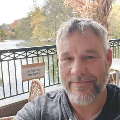 CASHTECH420's profile picture. 