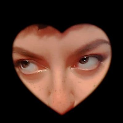Espectro del infierno y encarnación celestial de muchos pensamientos, todo junto y nada a la vez🥀