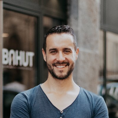 co-fondateur du Bahut et de @sydopedago.
Animateur de C’est vrai ça ? sur LinkedIn.
Auteur de @coulersaboite et