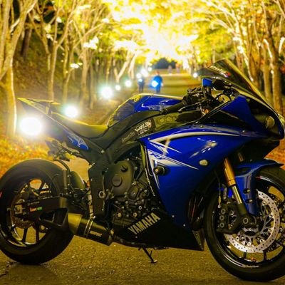 アカウント一掃。
長野県の南信でバイクのってます。
一緒に走りましょ。
YZFR1 09
WR250R.X