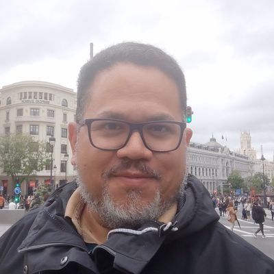 luisandres72's profile picture. Leo casi cualquier cosa, comento las que valen la pena y las que no también.