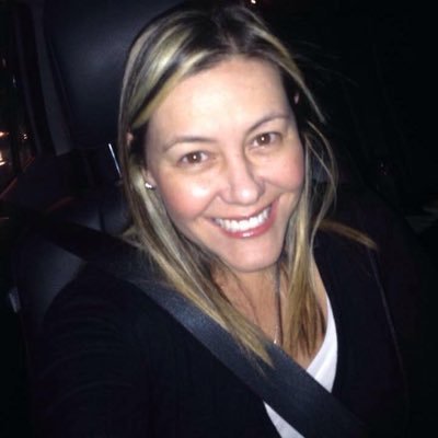 Del montón, nadie comparada con las eminencias que están en esta red. “Ni Crocks ni Ferragamo, me pongo los tacones para ir a trabajar todos los días”