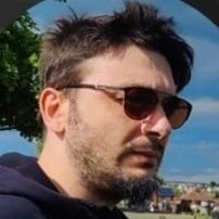 Graduate 3d prop/environment artist. Lecturer @ De Montfort University. Father/gamer/nerd. Never stop chasing dreams. Rosticceria ftw 🇮🇹 https://t.co/uxFhPrqLPt