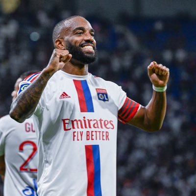 Foot ⚽️ x Rap 🎤 // @OL // Amoureux de la L1 Uber Eats et du vrai rap ♠️ comme vous l’avez compris je déteste l’asse et Laylow // Streamez 94 Bois