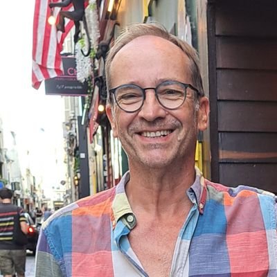 jeanmarielanoe's profile picture. Grand Reporter à L'Equipe puis France Football, j'ai pris le plan de départ qui incitait les dinosaures à brouter ailleurs et autrement. Foot et Musique.