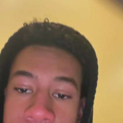 mannyabar's profile picture. 