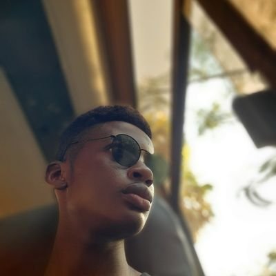 luis_misabo's profile picture. 6'5| @stThomasmoreBB  student

Have faith and grind ✝