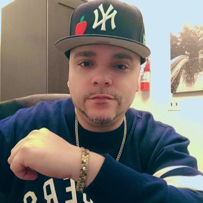 sixxshott's profile picture. 