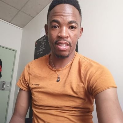 the power to change it all lies within ❤️💯❤️
Straight talker driven by ambition💯💯🇿🇦
B.E.D📚📖🎓🎓.................
IG@theo_mabusa1