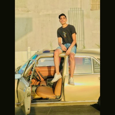 مش زاي حد انا فرصه تشوفني ف عمرك مره🍁🖤 https://t.co/qbgUqclB78