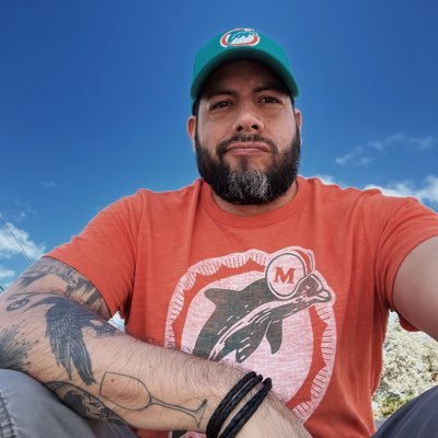alxisc's profile picture. Eat, drink, and be merry.