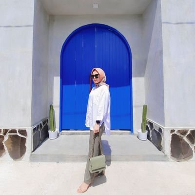 herly_06's profile picture. 