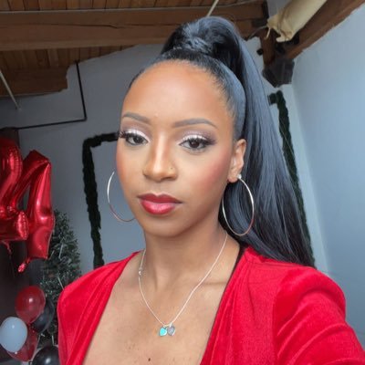 Be A Woman To Watch | ISU Alumna | 1896💜 Youtuber 🎥 Model👠