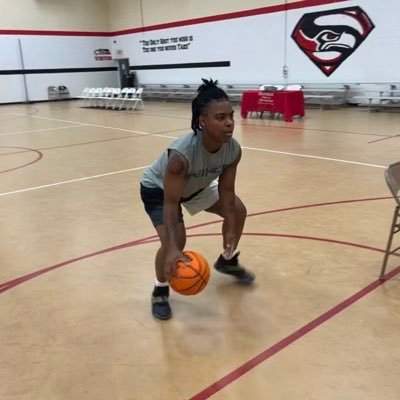 U.S Air Force 👩🏽‍✈️ | 5’9 combo guard/forward 🏀 | 175 lbs | #33 | Barbour County High School | ✉️Bnc3313@gmail.com