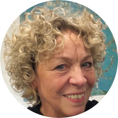Grafisch ontwerper, docente, creatieveling, moeder, levensgenieter Portfolio: https://t.co/0rk1mkbSQi
