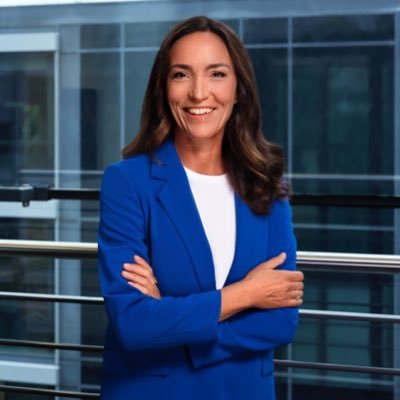 nicolefrank0104's profile picture. Moderatorin & Auftrittscoach. Threema: T7CNCJP7