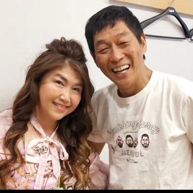 yagi_8686's profile picture. 大阪北新地で、昭和歌謡大好きエモいすなっくを経営しております。大人の遊び場 大遊戯場、一度来れば二度 三度(^^)矢沢永吉大好きな八木ママを どうぞ宜しくお願いします♡