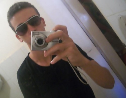 Um Cara Super Legal que Tem 17 Anos ama a Bahia  é Tbm ama Seus Amigos !
