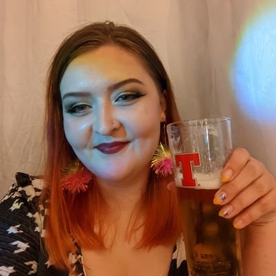 umbranrealness's profile picture. writer ~ bold yet soft hoe ~ down with the thiccness ~ she/her