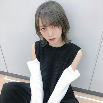 48グループ、坂道シリーズ、IZ*ONE、22/7等が好きです。
B'zなどのビーイング世代のバンドや歌手も好きです。
ちなみにバンドリ！もやってます。
