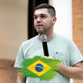 Casado com a Mileide, pai da Ana Clara, Ana Luisa e Bernardo José.
Católico e Conservador!
Salve Maria