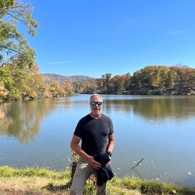 TomdeGroot's profile picture. Father, husband, Program Manager, Ocean Engineer, FAU and SU Boston alum.