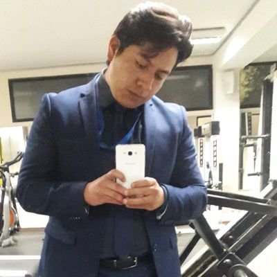 Este amor me lo guardo en lo más profundo de mi ser. Queda ahí, de donde nunca debió salir.
u.m.
❤️🌻⭐
