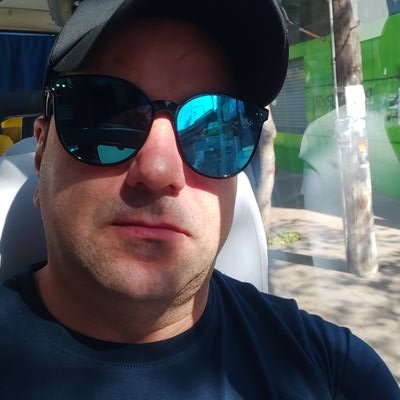 gracias a dios por darnos la vida. amor por Barcelona y Magallanero sangitariano.. no me siga gente chavista barrialuda..