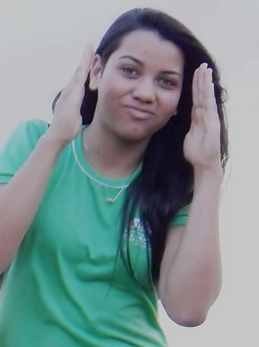TAURINA , HAAA , 
Longe de toda POSITIVIDADE ♪
 Escolho uma única pessoa para amar e espero que este sentimento seja duradoudo . ;)