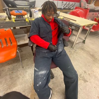 Beaumont Westbrook high school ,young entrepreneur ,content creator,twitch streamer 🎮future business owner 📚road to 900 on twitch………twitch link 👇🏾👇🏾