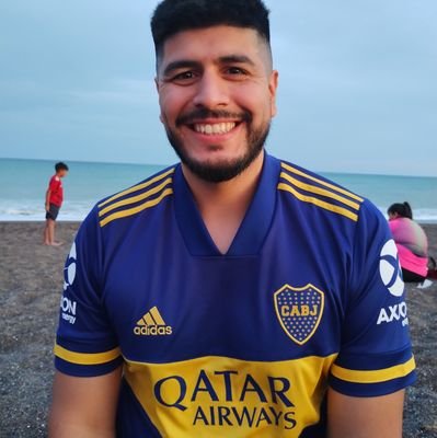 Nacido en Trelew, Hincha de Boca y amante de los deportes y la buena musica!