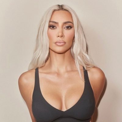 Kim Kardashian Twitter Photo