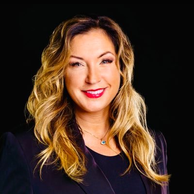 Karine101r's profile picture. Courtier Immobilier Résidentiel Royal LePage Humania