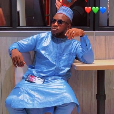 Nazifi58168357's profile picture. reading