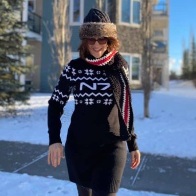 Game designer at BioWare. Mostly I tweet cat photos, mycology facts, Edmonton events, food, & randomness. Opinions my own, etc. She/her. @Pentapod@mstdn.ca.