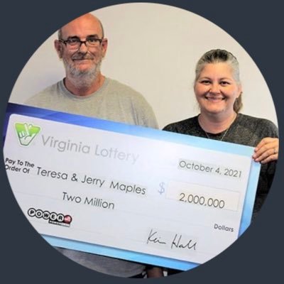 Latest couples who wins $2 million Lottery giving back to the society by paying credit cards 💳 🇺🇸