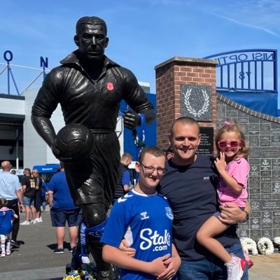 Evertonian, Park End STH, Husband of @sineadclarke30 & Dad to Jamie and Sophie 💙 #COYB #NSNO