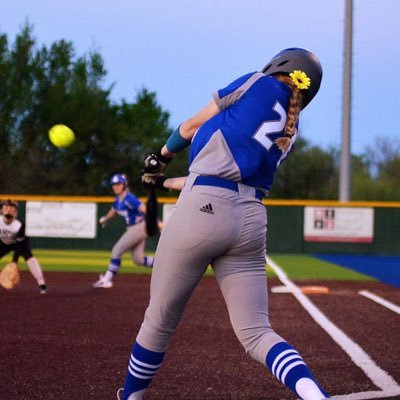 Tulsa Elite 316 24/25 - Andover High School 2025 - 6 ft - 1st base/3rd base/OF/ nsrella.friederich25@gmail.com - Harding softball commit 🦬💛