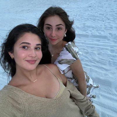 giulicarballo_'s profile picture. 