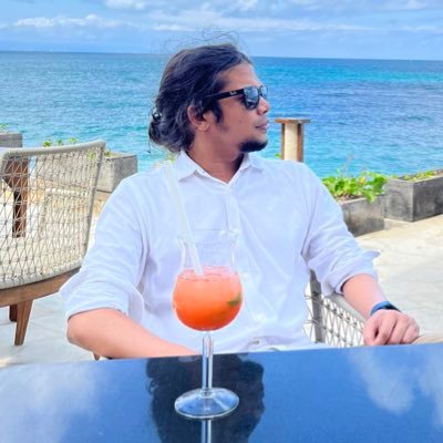 Designer/Developer who loves to craft beautiful graphics & interfaces.
Tech/Startup/Enthusiast
https://t.co/F1VCB4Tvbm