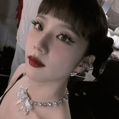 xvsooyaas's profile picture. hype jisoo